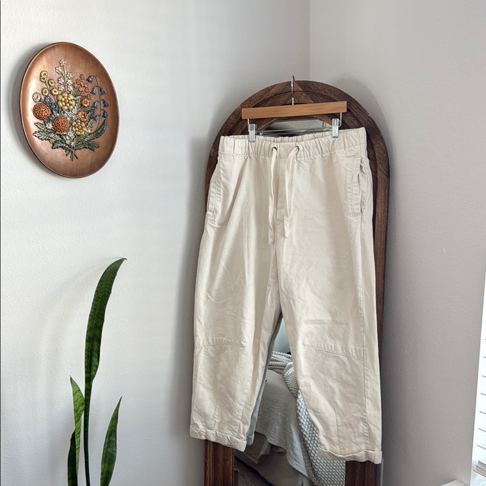 Zara Off-White/ Khaki Joggers